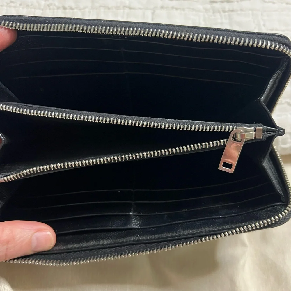 Saint Laurent Black Chevron Quilted Leather Zip-Around Wallet with Silver YSL - Picture 3 of 5